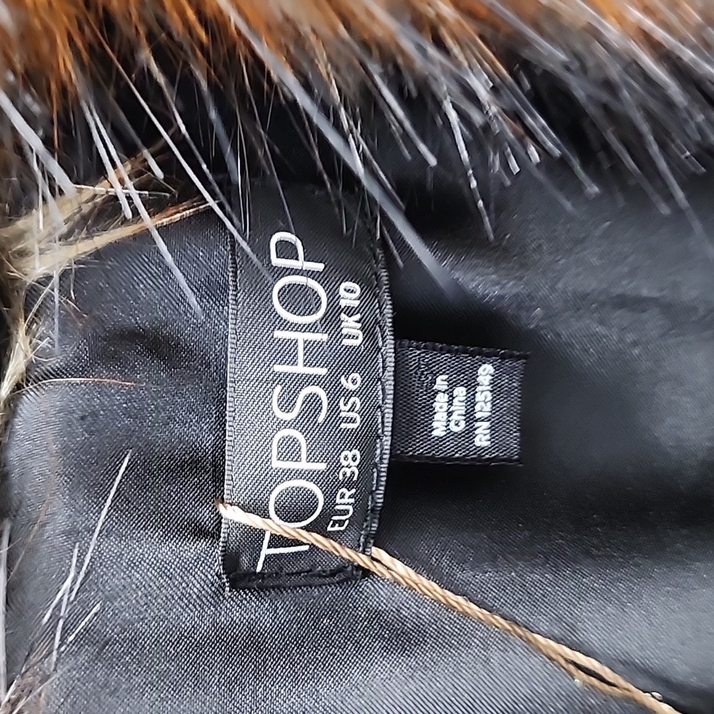 Top Shop faux fur collared vest with clasp closure size 6 - Picture 5 of 6